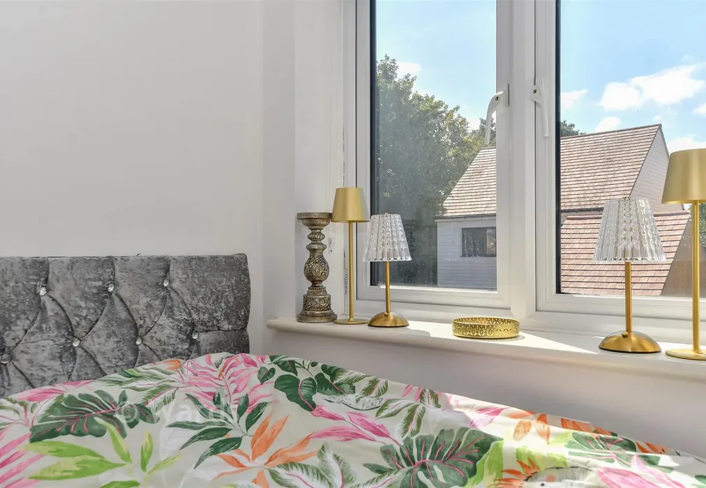 Internal Lifestyle Photograph - Brickearth Mews, Faversham, Kent - Wards of Kent