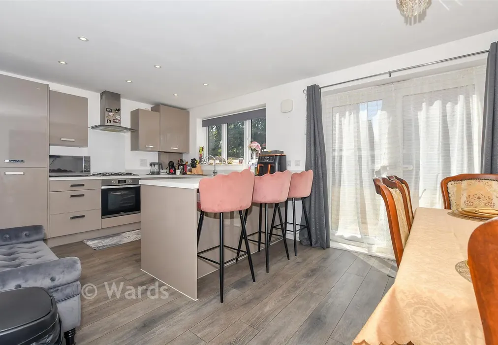 Kitchen - Brickearth Mews, Faversham, Kent - Wards of Kent