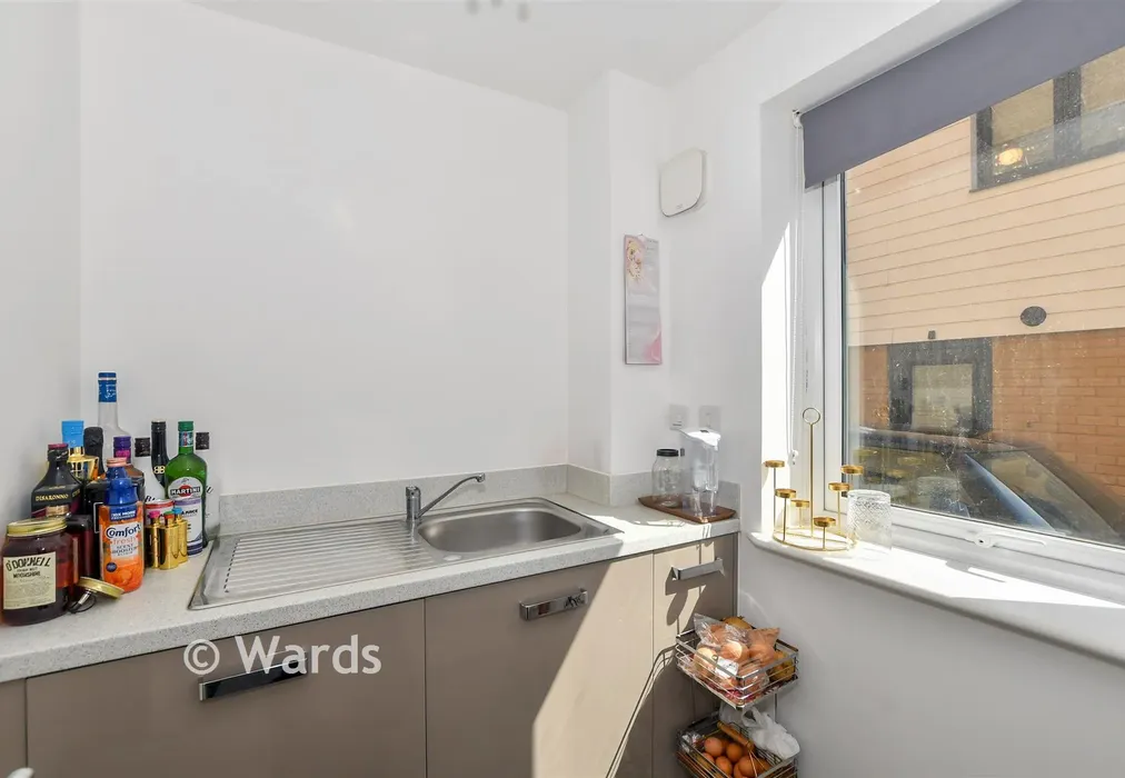Utility Room - Brickearth Mews, Faversham, Kent - Wards of Kent