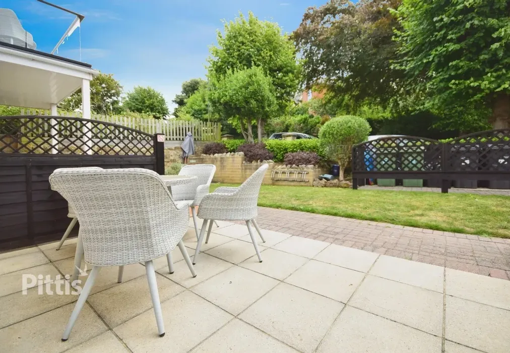  - 2 Crescent Road Shanklin PO37 - Wards of Kent