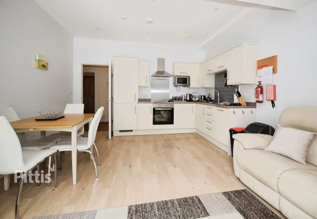  - 2 Crescent Road Shanklin PO37 - Wards of Kent