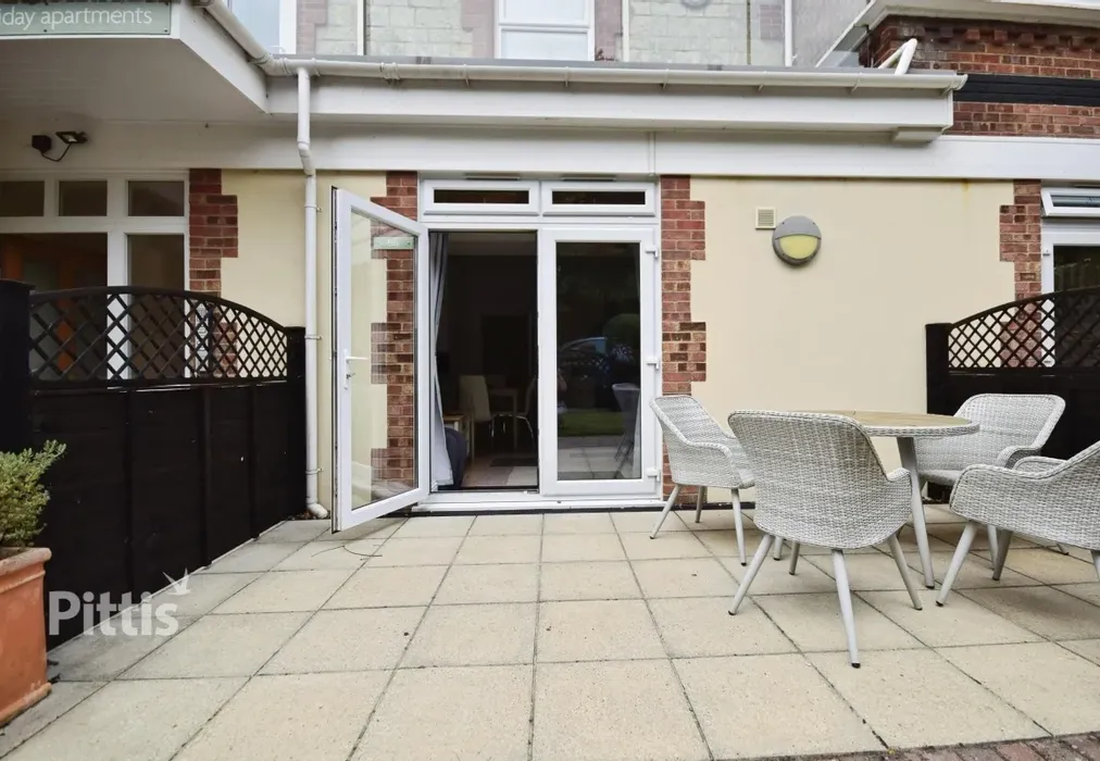  - 2 Crescent Road Shanklin PO37 - Wards of Kent