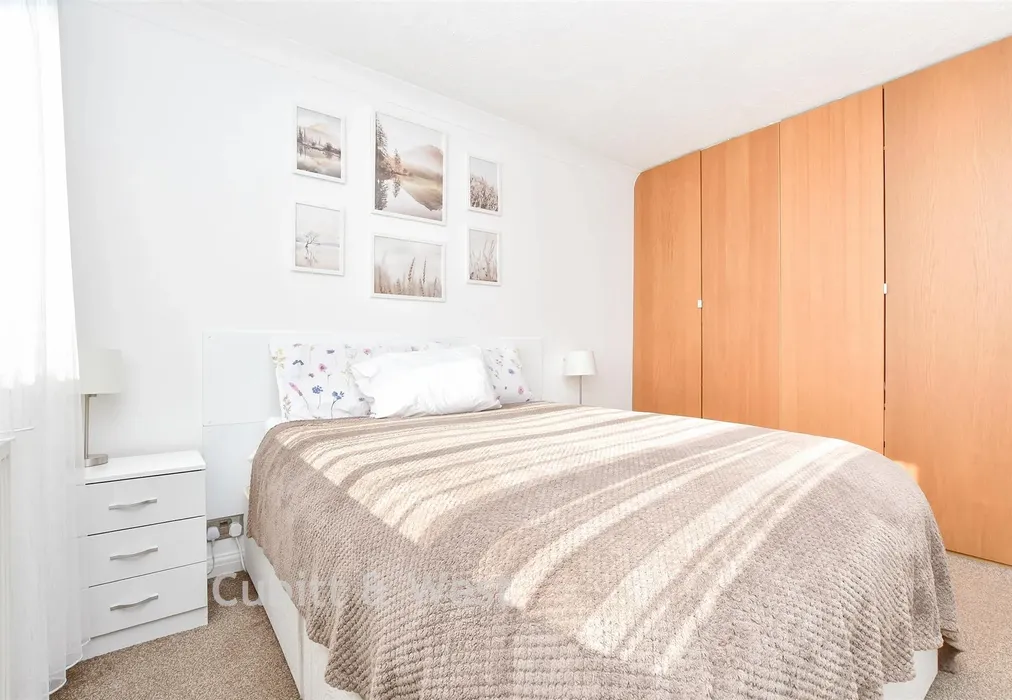 Bedroom - Kirk Rise, Sutton, Surrey - Wards of Kent