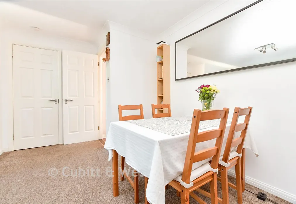 Lounge - Kirk Rise, Sutton, Surrey - Wards of Kent