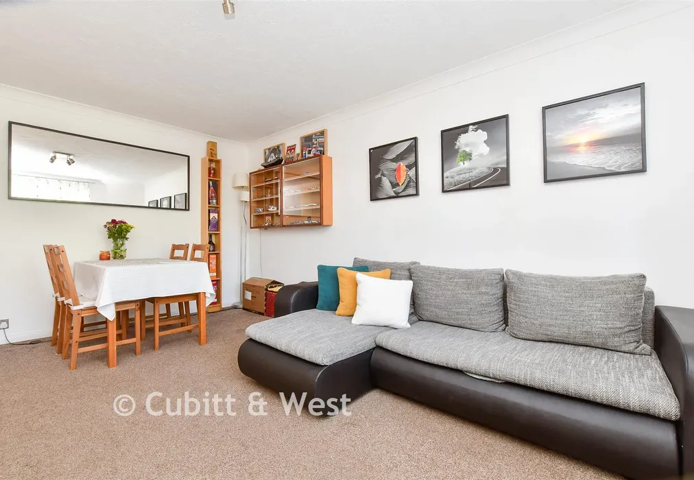 Lounge - Kirk Rise, Sutton, Surrey - Wards of Kent