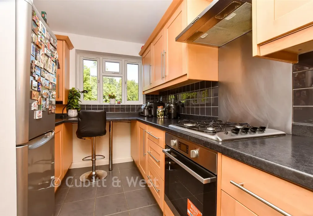 Kitchen - Kirk Rise, Sutton, Surrey - Wards of Kent