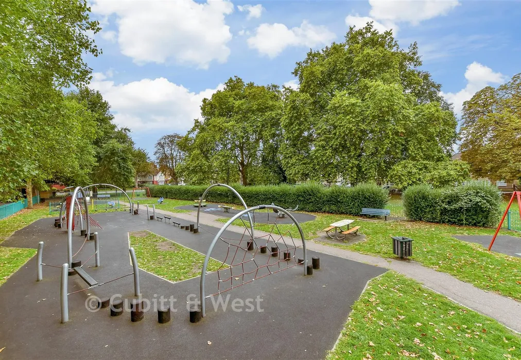 Surrounding Area - Kirk Rise, Sutton, Surrey - Wards of Kent