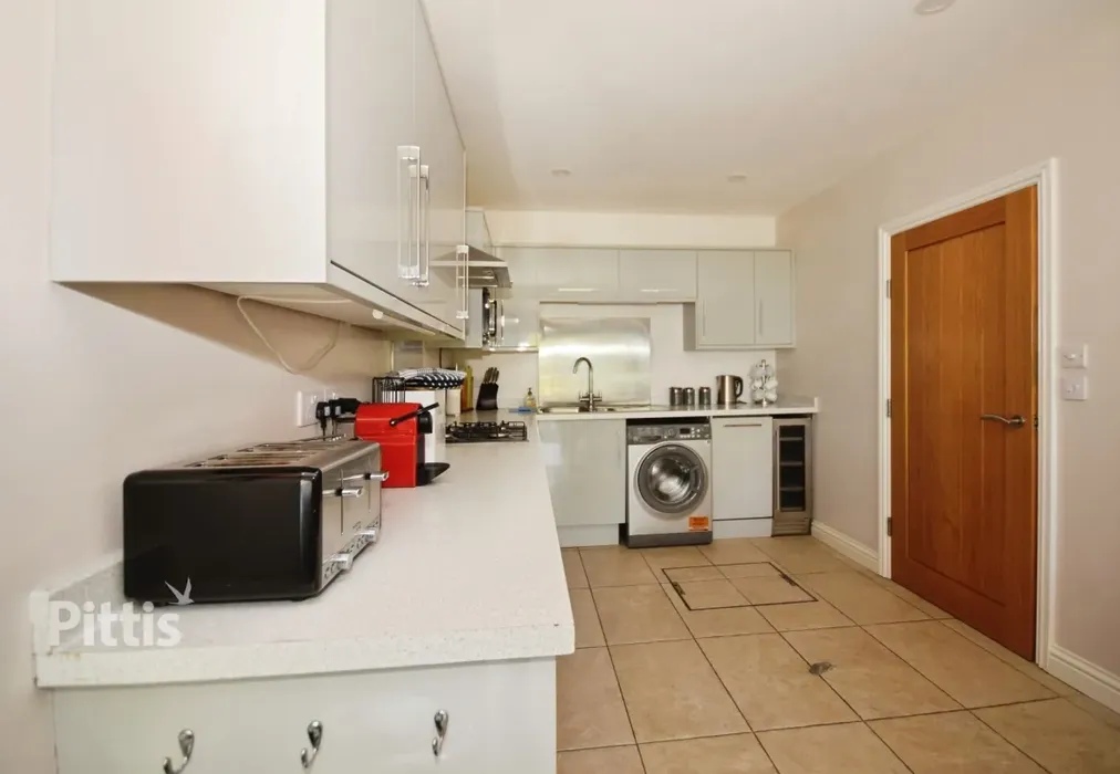  - Luccombe Road Shanklin PO37 - Wards of Kent