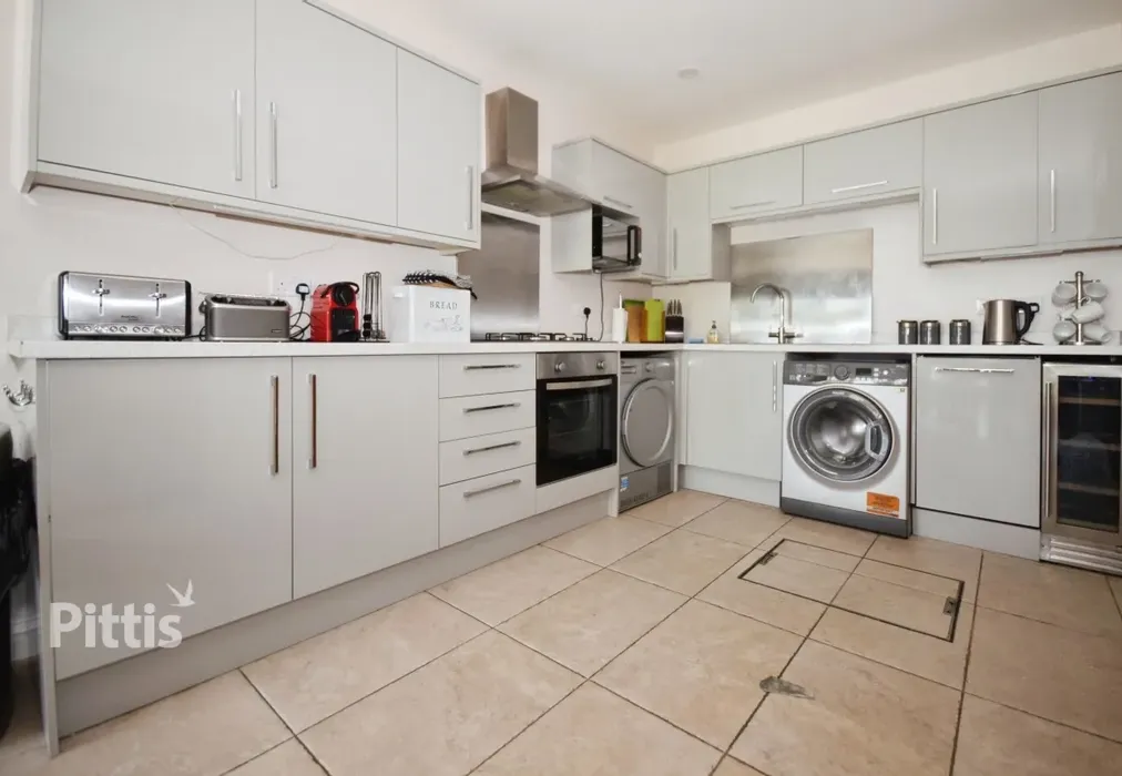  - Luccombe Road Shanklin PO37 - Wards of Kent