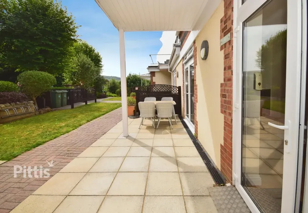  - 2 Crescent Road Shanklin PO37 - Wards of Kent