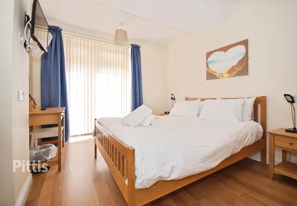  - 2 Crescent Road Shanklin PO37 - Wards of Kent