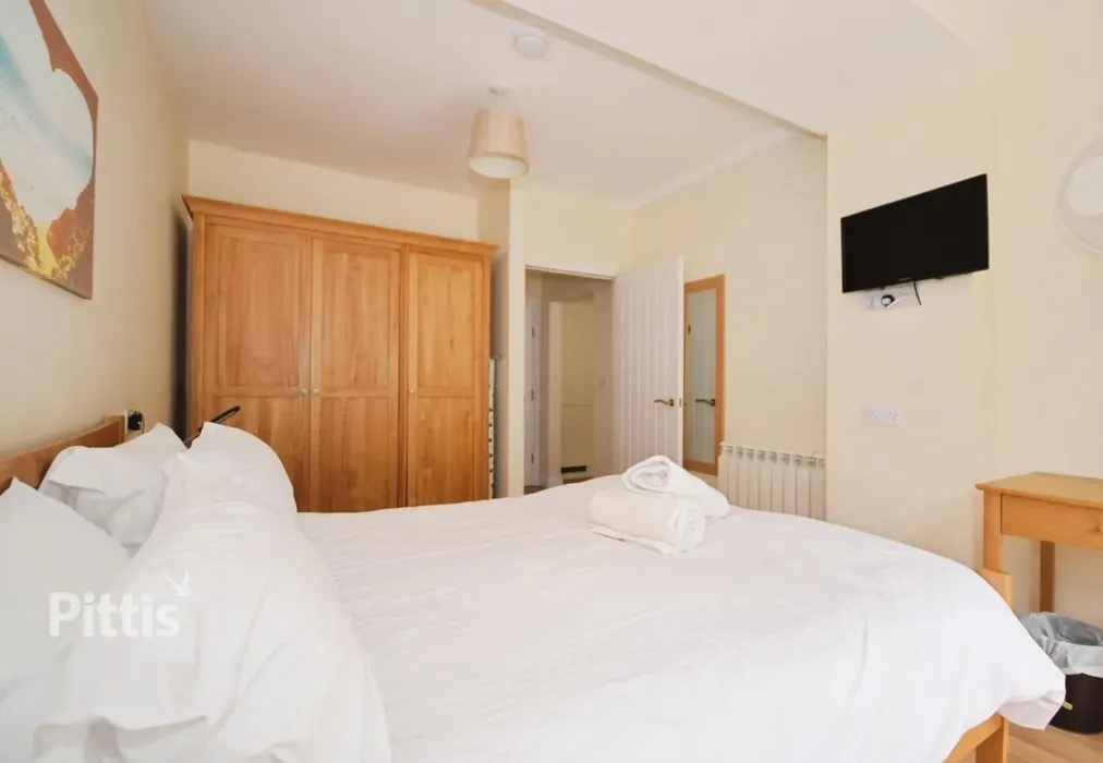  - 2 Crescent Road Shanklin PO37 - Wards of Kent