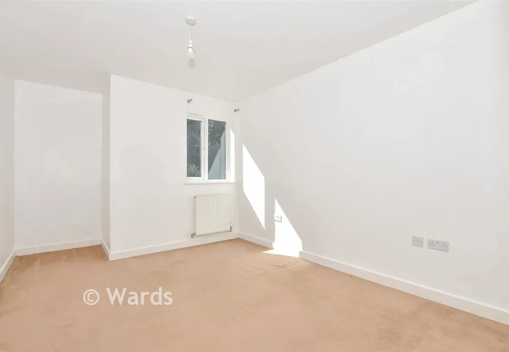 Bedroom 1 - Thomas Rider Way, Boughton Monchelsea, Kent - Wards of Kent
