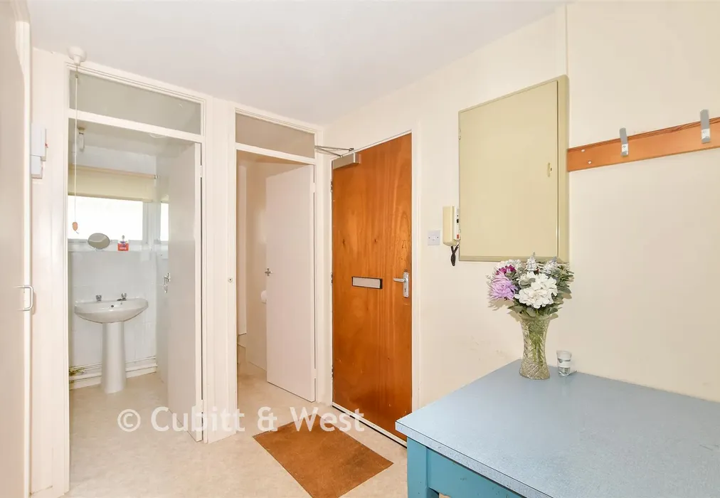 Entrance Hall - Coombe Crescent, Bury, West Sussex - Wards of Kent