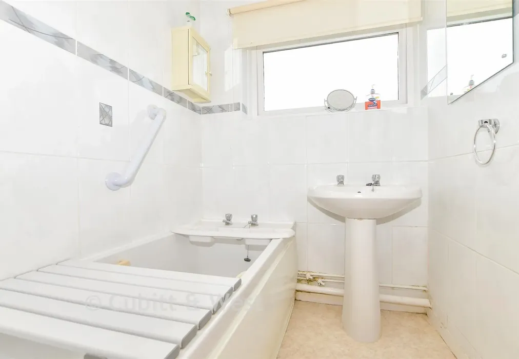 Bathroom - Coombe Crescent, Bury, West Sussex - Wards of Kent