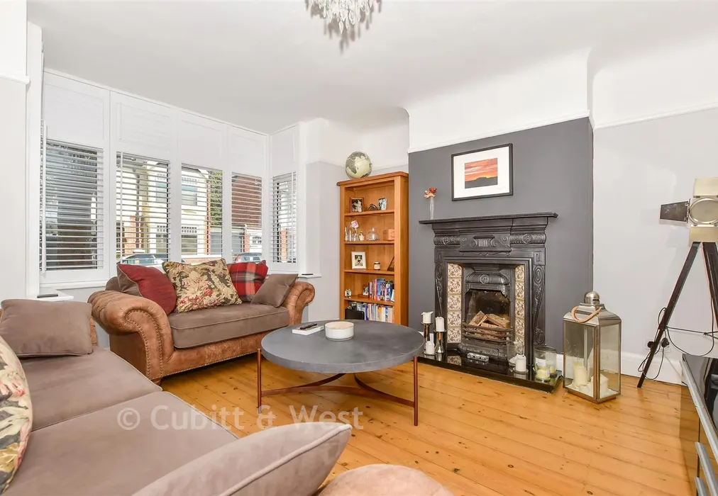 Lounge - Amberley Road, Hilsea, Hampshire - Wards of Kent