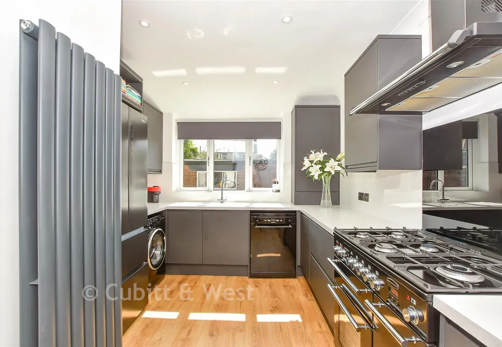 Kitchen - Amberley Road, Hilsea, Hampshire - Wards of Kent