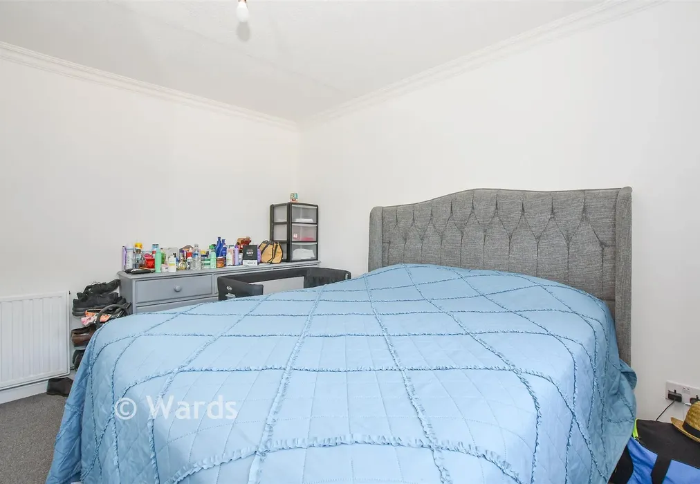 Bedroom 1 - The Avenue, Greenacres, Aylesford, Kent - Wards of Kent