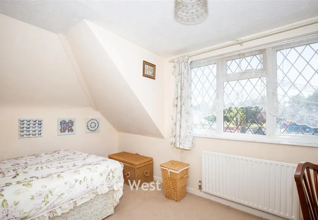 Bedroom 1 - London Road, Ashington, West Sussex - Wards of Kent