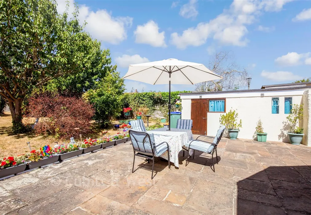 Rear Garden - London Road, Ashington, West Sussex - Wards of Kent