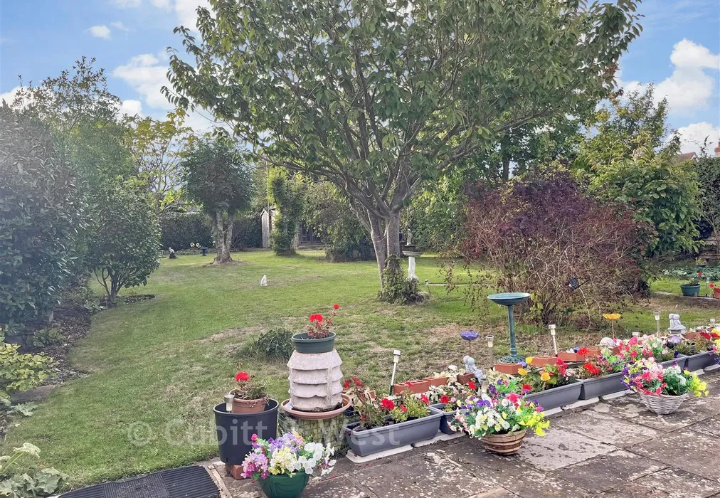 Rear Garden - London Road, Ashington, West Sussex - Wards of Kent