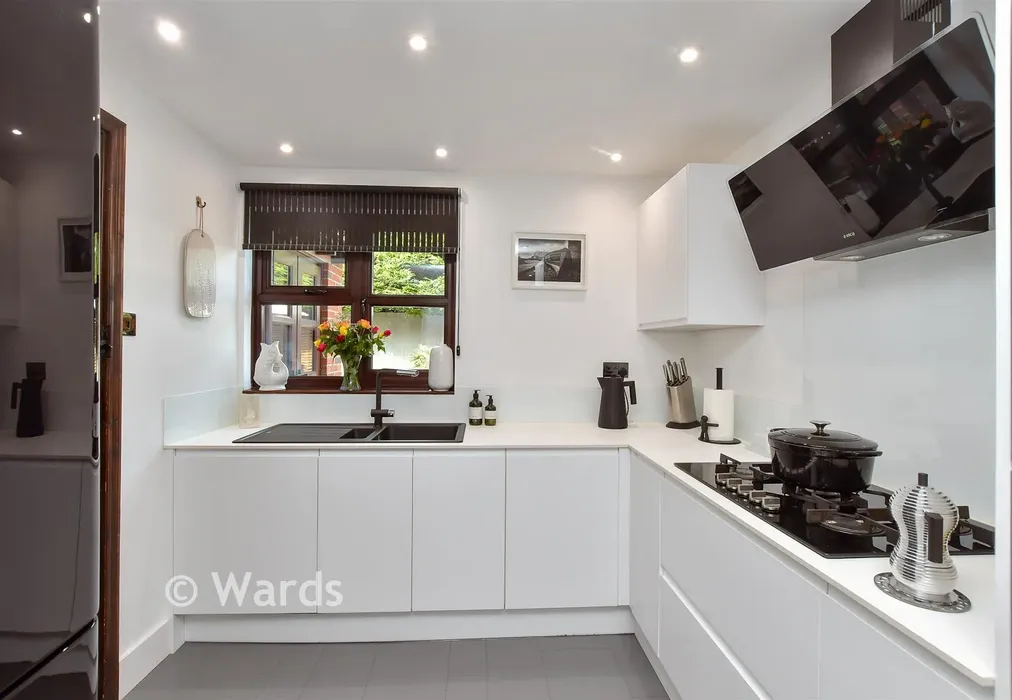 Kitchen - Little John Avenue, Walderslade, Chatham, Kent - Wards of Kent