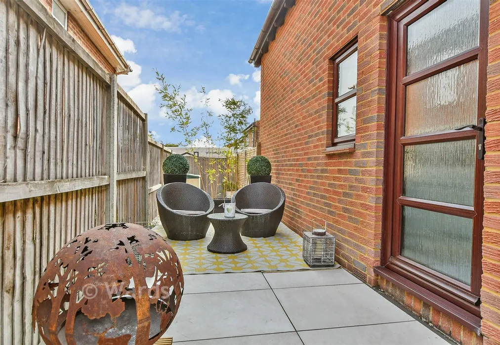 Side Garden - Little John Avenue, Walderslade, Chatham, Kent - Wards of Kent