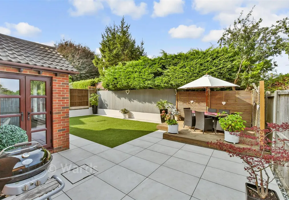 Rear Garden - Little John Avenue, Walderslade, Chatham, Kent - Wards of Kent