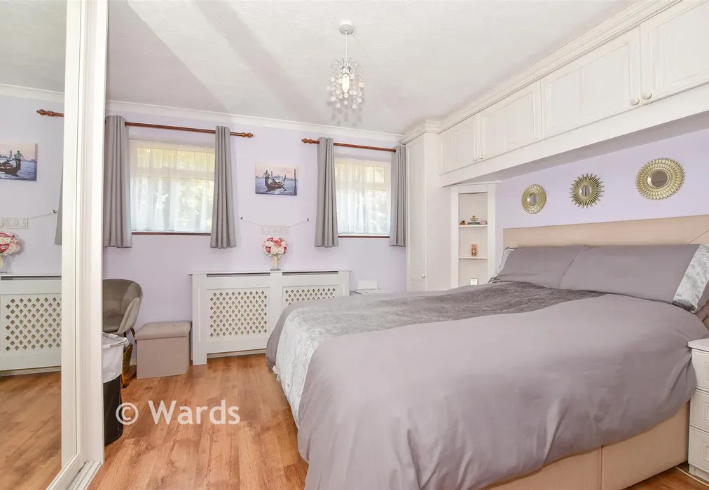 Bedroom 1 - Reculver Walk, Maidstone, Kent - Wards of Kent