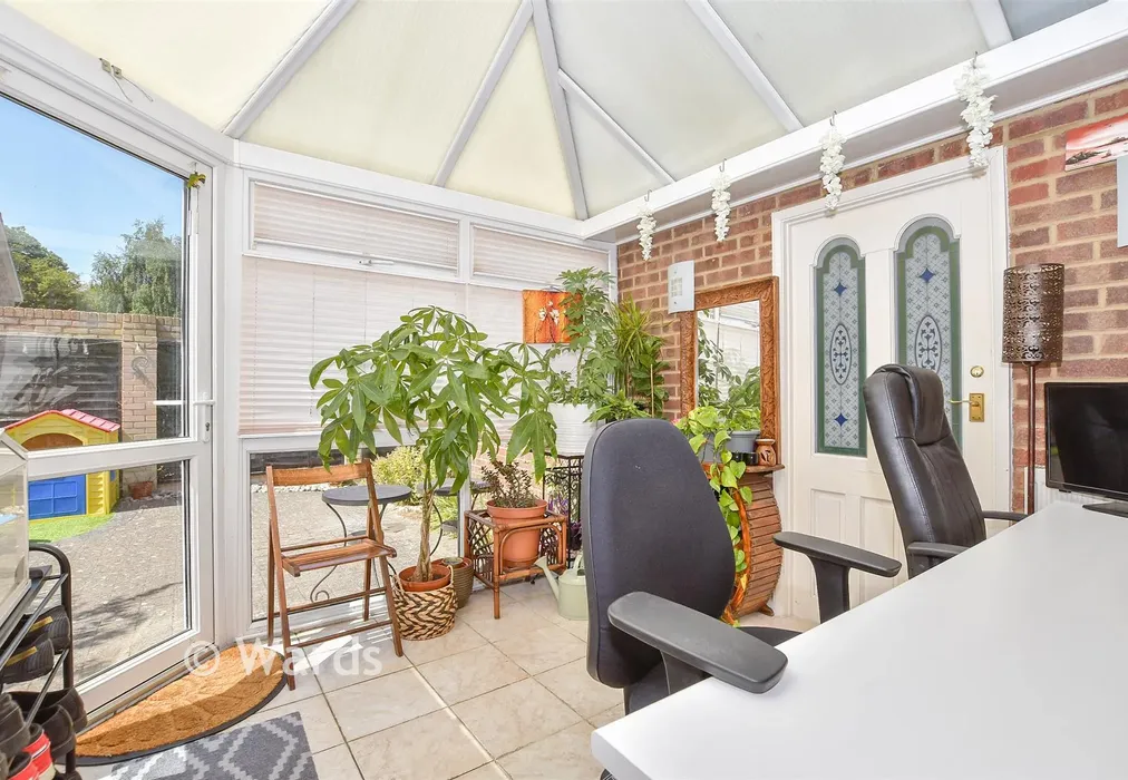 Garden Room - Reculver Walk, Maidstone, Kent - Wards of Kent