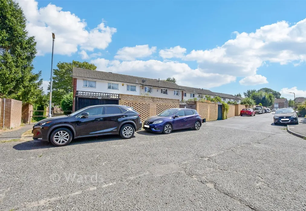 Driveway/Parking - Reculver Walk, Maidstone, Kent - Wards of Kent