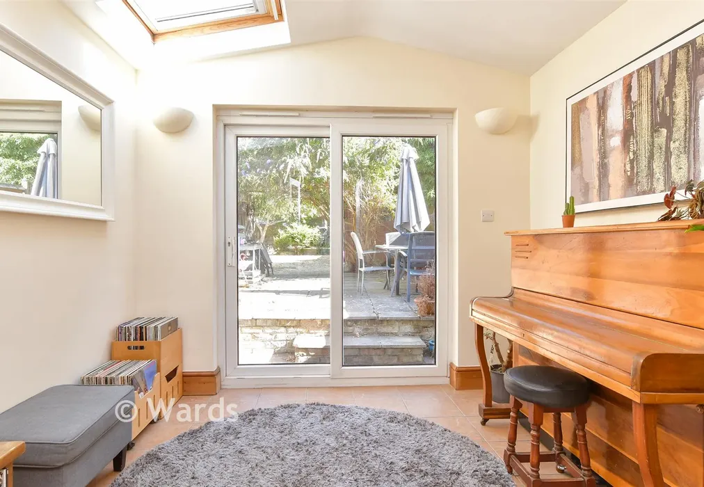 Family Room - Trafalgar Street, Gillingham, Kent - Wards of Kent