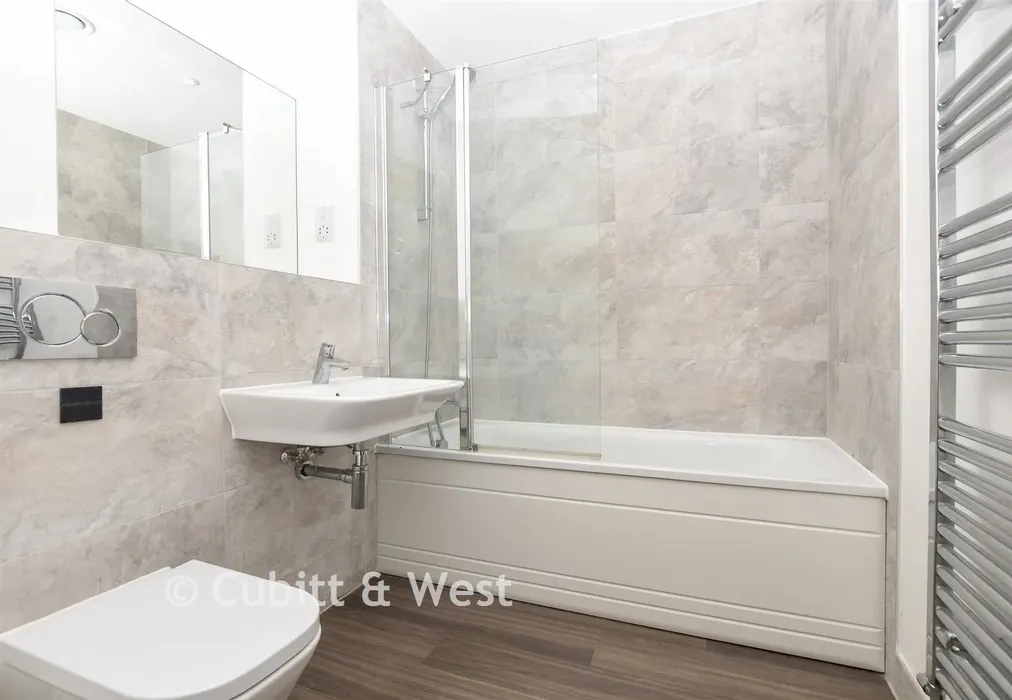 Bathroom - Marketfield Way, Redhill, Surrey - Wards of Kent
