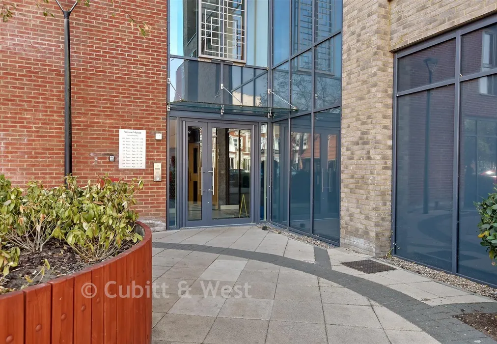 Surrounding Area - Marketfield Way, Redhill, Surrey - Wards of Kent