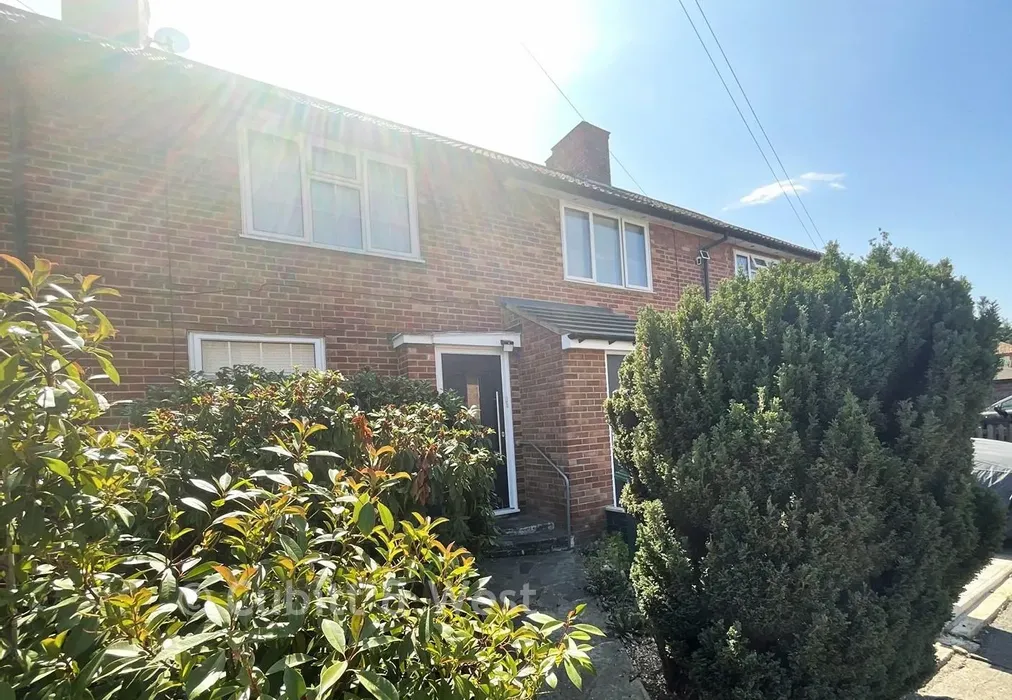 Front - Stavordale Road, Carshalton, Surrey - Wards of Kent