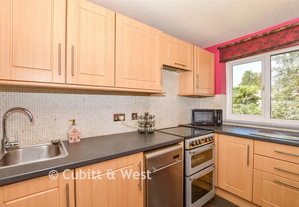 Kitchen - Pixton Way, Forestdale, Croydon, Surrey - Wards of Kent