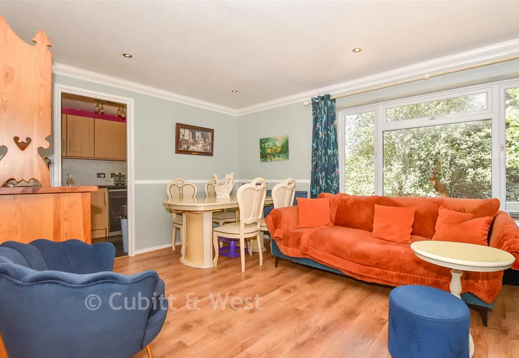 Lounge/Diner - Pixton Way, Forestdale, Croydon, Surrey - Wards of Kent