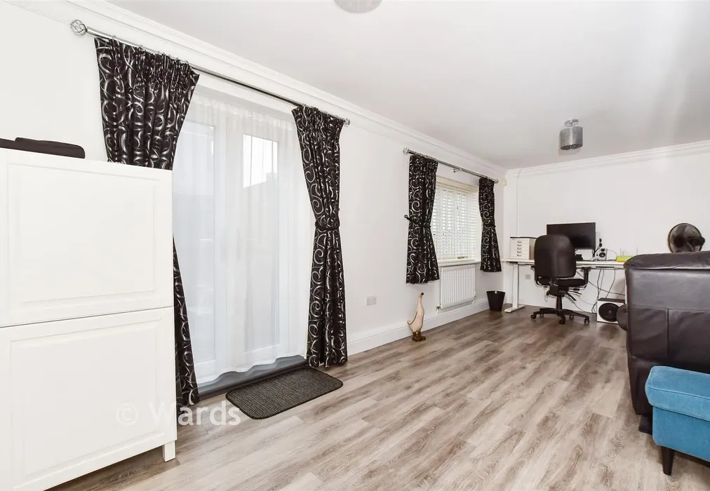 Lounge/Diner - Hawkridge Grove, Kings Hill, Kent - Wards of Kent