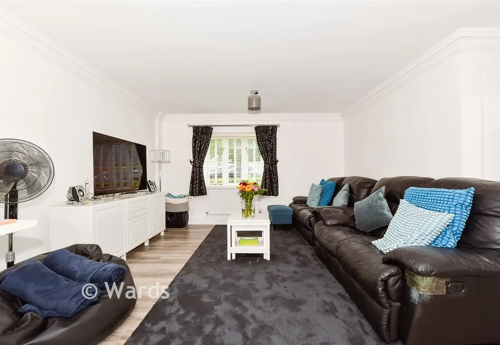 Lounge/Diner - Hawkridge Grove, Kings Hill, Kent - Wards of Kent