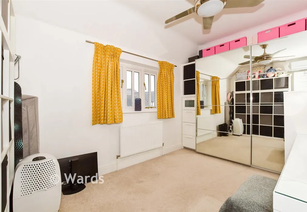 Bedroom 2 - Hawkridge Grove, Kings Hill, Kent - Wards of Kent