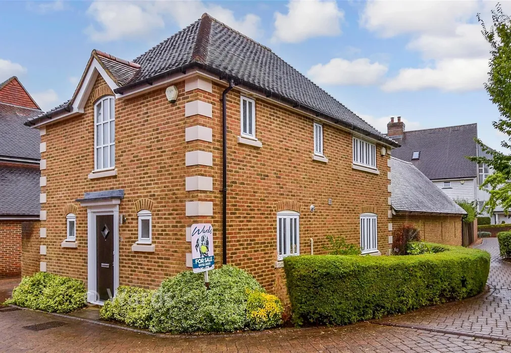 External (Web)* - Hawkridge Grove, Kings Hill, Kent - Wards of Kent