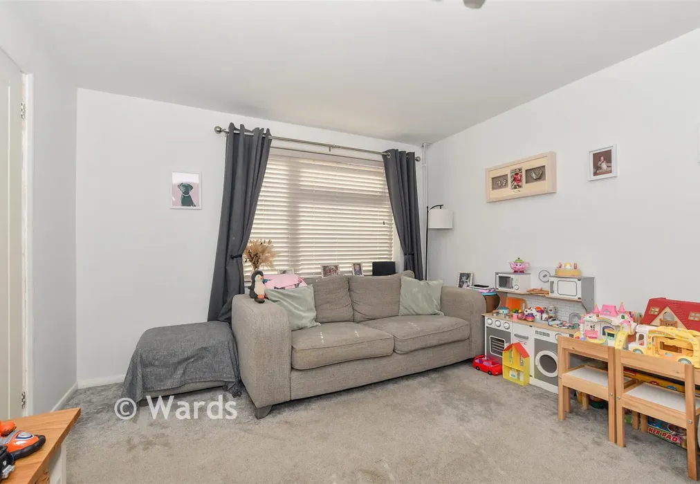 Lounge - Alen Square, Staplehurst, Kent - Wards of Kent