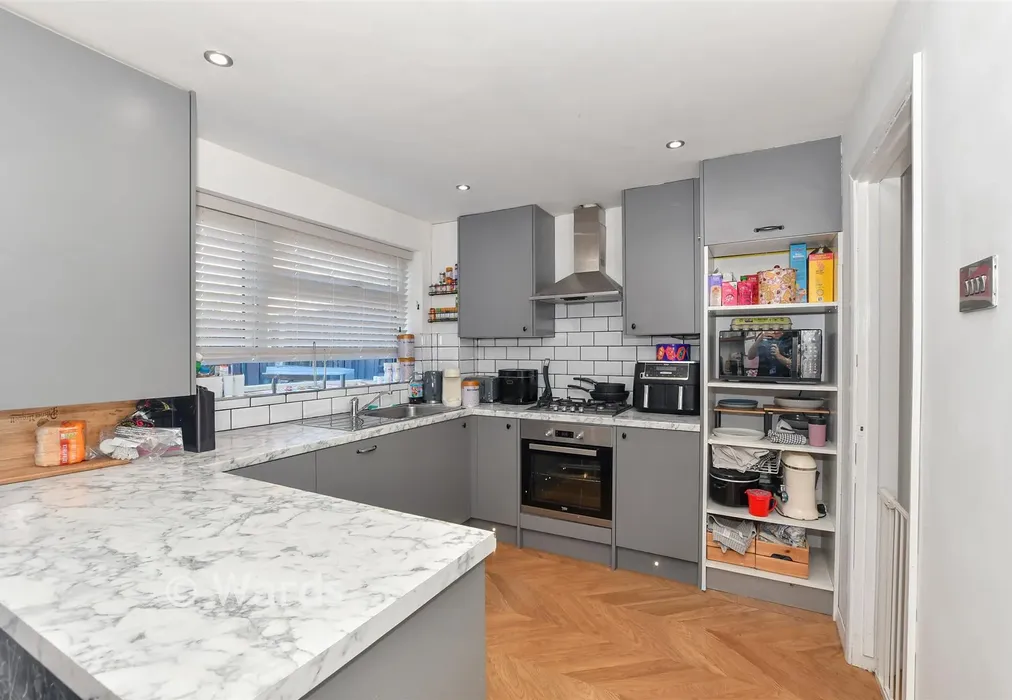 Kitchen/ Diner - Alen Square, Staplehurst, Kent - Wards of Kent