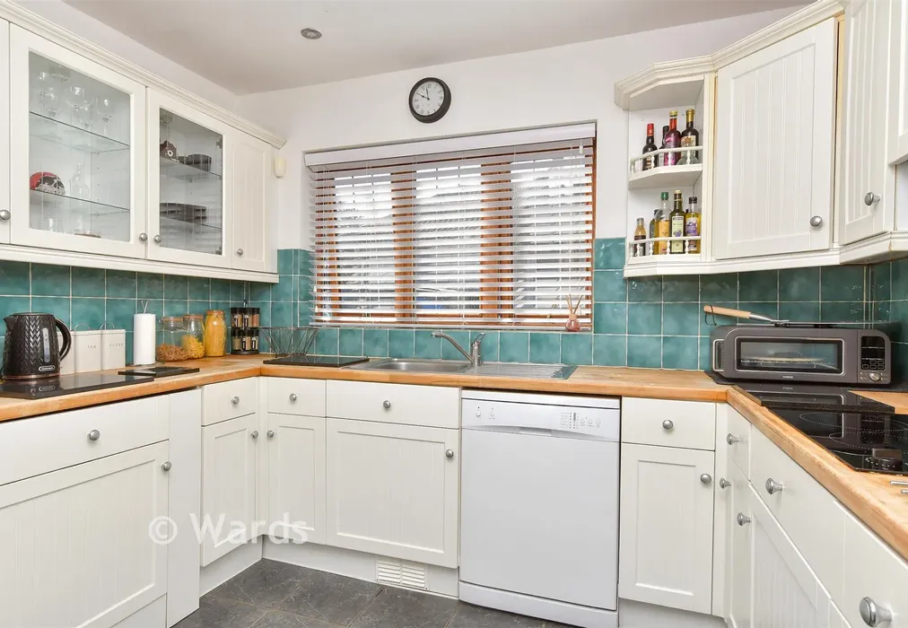 Kitchen - St. Francis Road, Harvel, Meopham, Kent - Wards of Kent