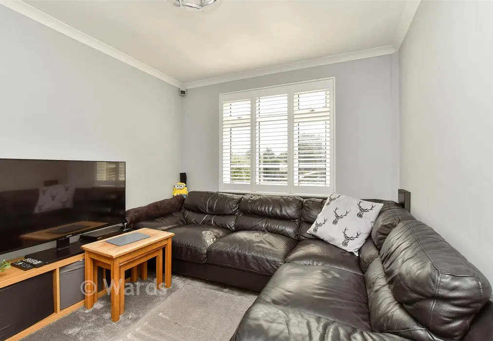 Family Room - Maidstone Road, Rainham, Gillingham, Kent - Wards of Kent