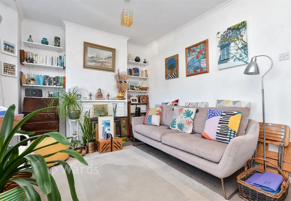 Lounge - Tivoli Road, Margate, Kent - Wards of Kent
