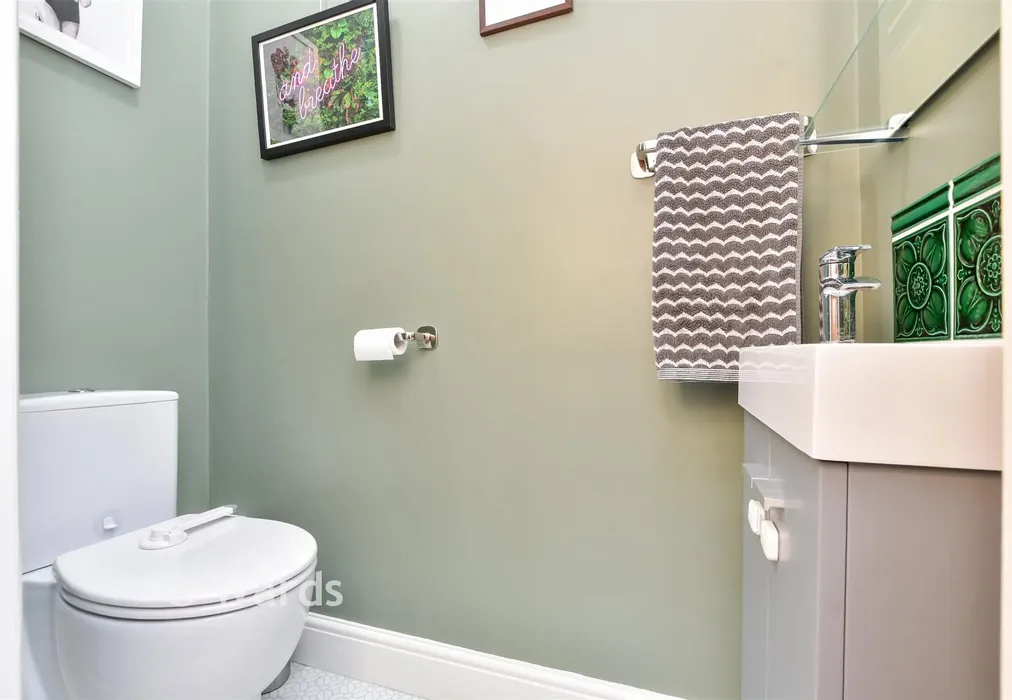 Cloakroom - Clare Road, Whitstable, Kent - Wards of Kent