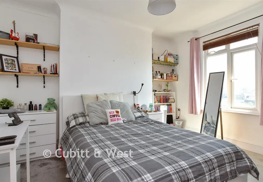 Bedroom 2 - Buckingham Street, Brighton, East Sussex - Wards of Kent