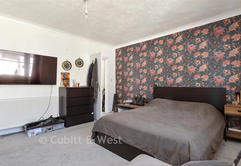 Bedroom 1 - Buckingham Street, Brighton, East Sussex - Wards of Kent