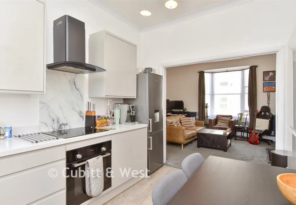 Kitchen - Buckingham Street, Brighton, East Sussex - Wards of Kent